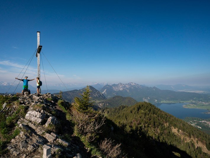 Rabenkopf-Gipfel über dem Kochelsee, © Tourist Information Kochel a. See Rabenkopf-Gipfel über dem Kochelsee, © Tourist Information Kochel a. See
