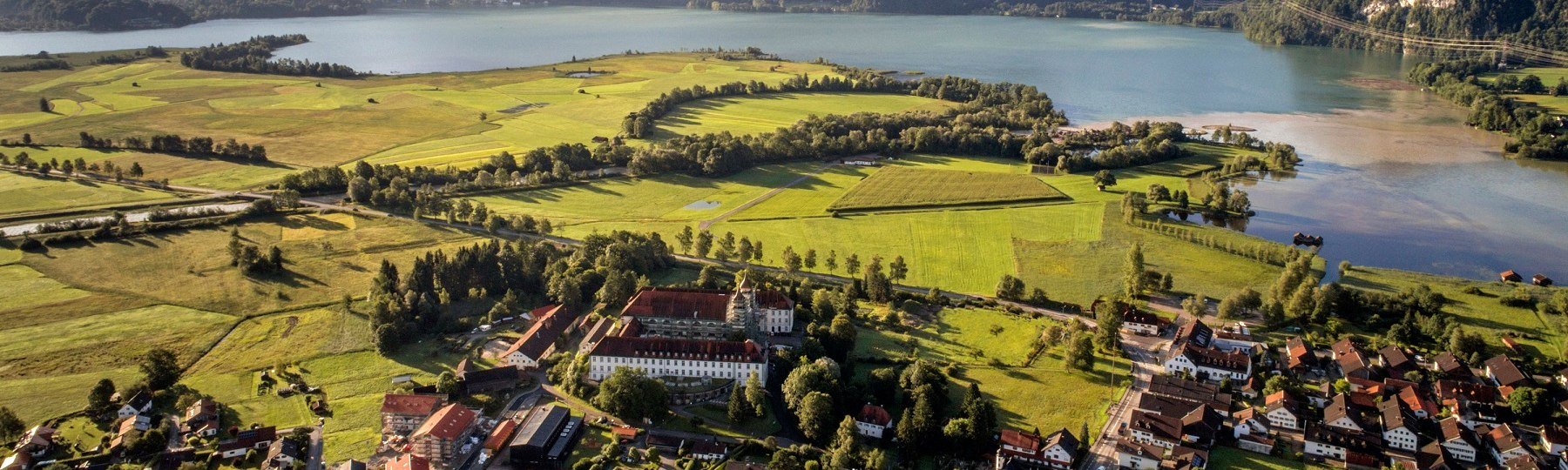 Schlehdorf Vogelperspektive, © Oberbayern.de, Fotograf: Peter von Felbert Schlehdorf Vogelperspektive, © Oberbayern.de, Fotograf: Peter von Felbert