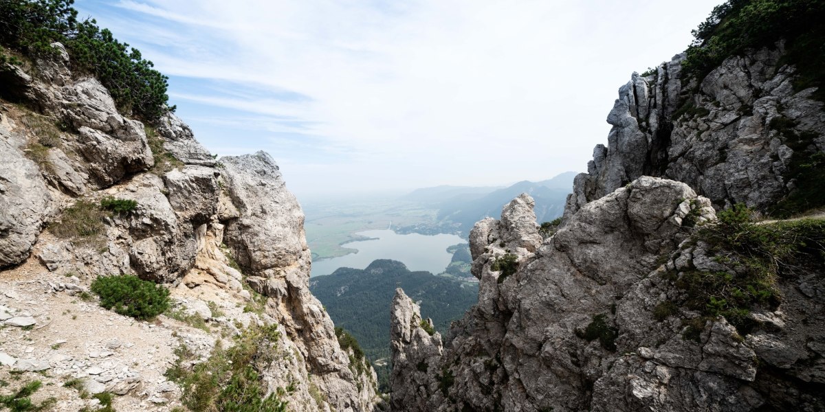 Gratweg vom Herzogstand zum Heimgarten mit Blick auf den Kochelsee, © Tourist Information Kochel a. See Gratweg vom Herzogstand zum Heimgarten mit Blick auf den Kochelsee, © Tourist Information Kochel a. See