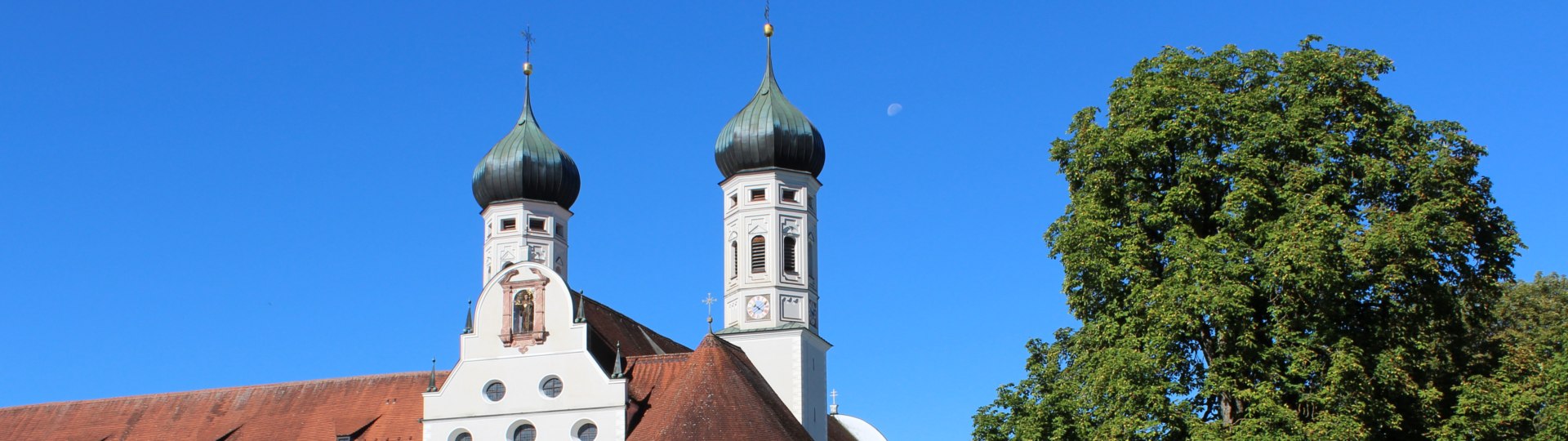 Salesianer Don Bosco in Benediktbeuern, © Tourist Information Benediktbeuern Salesianer Don Bosco in Benediktbeuern, © Tourist Information Benediktbeuern