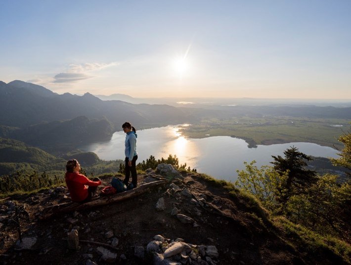 Ausblick von der Sonnenspitz auf dem Kochelsee, © Tourist Information Kochel a. See