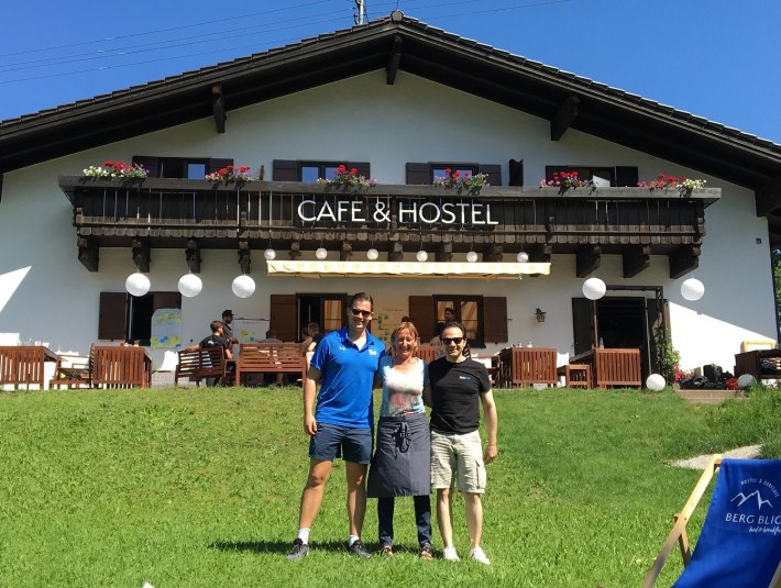 Caf&eacute; & Hostel Bergblick, &copy; Tourist Information Kochel a. See, Fotograf: Hostel Bergblick