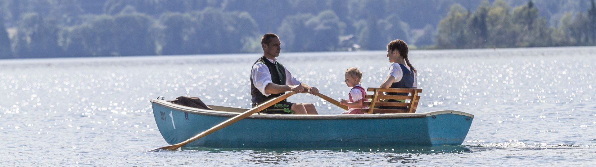 Familie im Ruderboot, Kochelsee, &copy; Tourist Information Kochel a. See