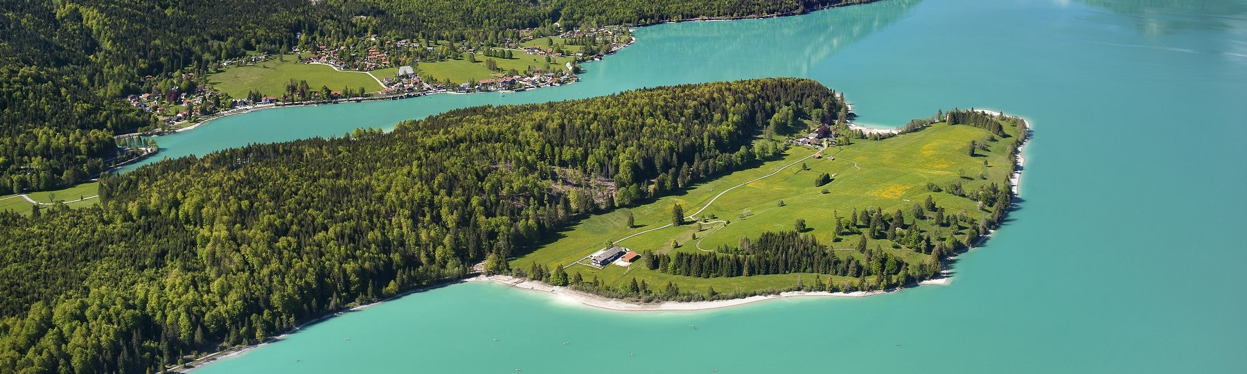 Walchensee Vogelperspektive, &copy; Tourist Information Kochel a. See, Fotograf: J. Bodenbender
