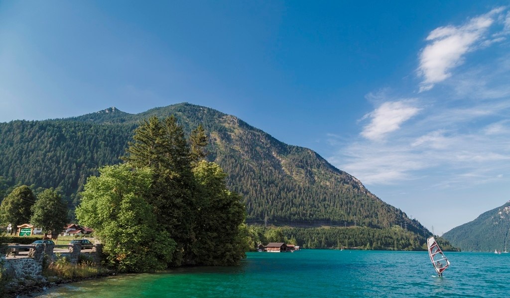 Blick Richtung Herzogstand, &copy; T&ouml;lzer Land Tourismus