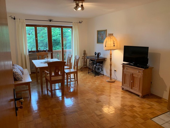 CA3FDAEF-9AB9-46CA-9E66-C9A394760559